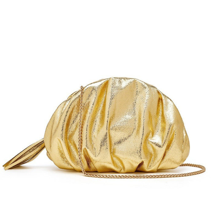 Damen Clutch mit metallischem Finish und goldener Kette Nord Taschen