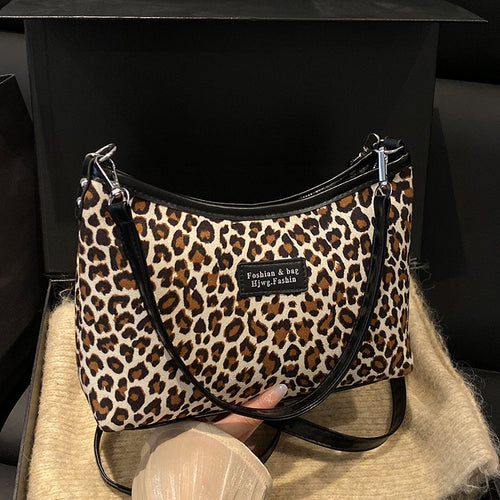Damen Umhängetasche mit modernem Leopardenmuster und beweglichem Schulterriemen Nord Taschen