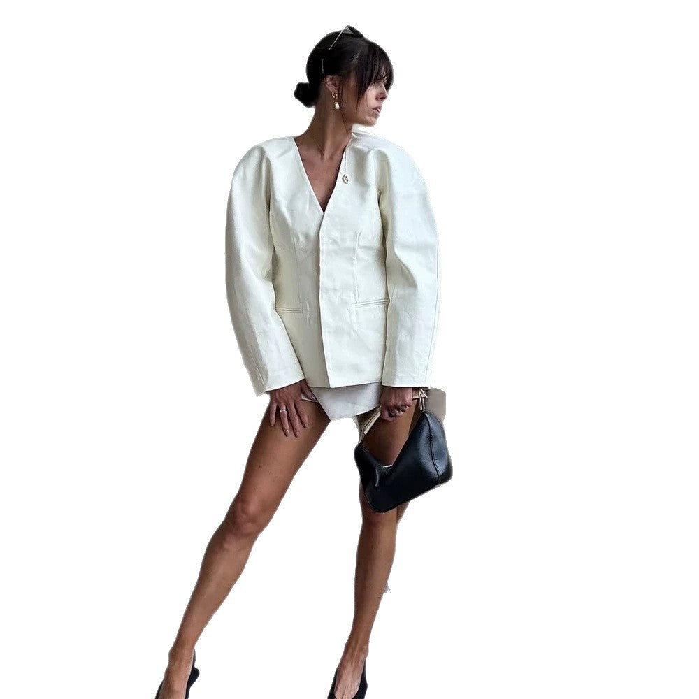 Damen Oversize-Blazer mit markanter Schulter und offener V‑Front Nord Taschen