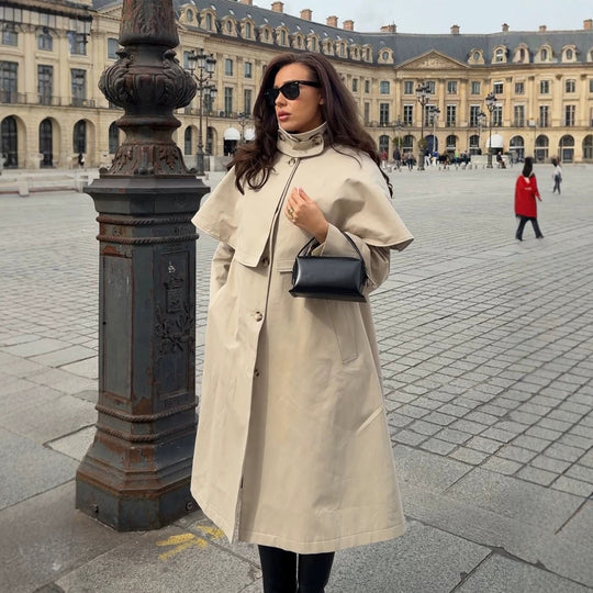 Damen Oversize-Trenchcoat mit Cape-Detail und hohem Stehkragen Nord Taschen