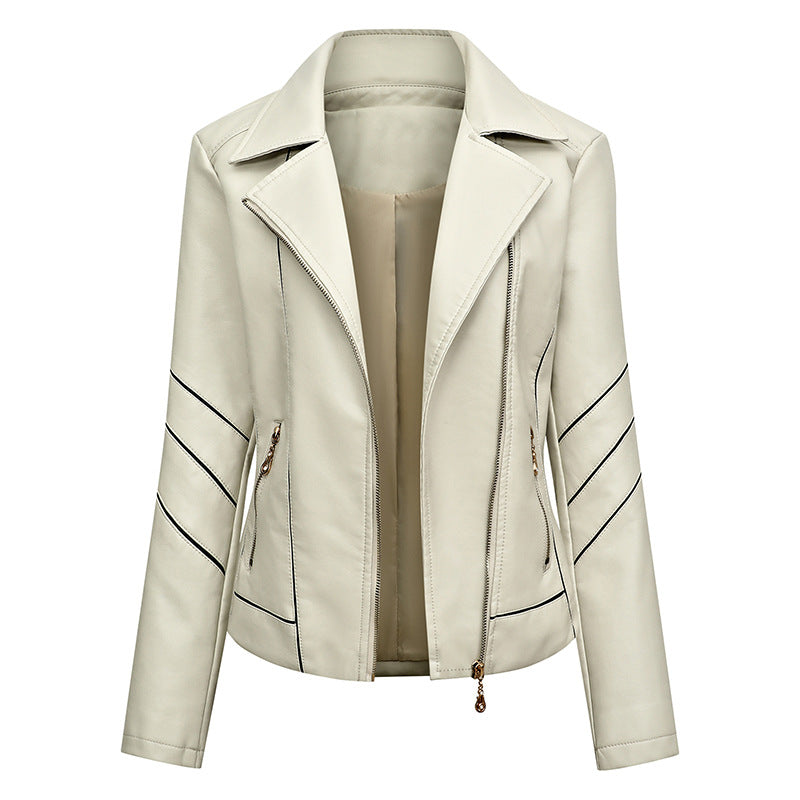 Damen Taillierte Kunstleder‑Bikerjacke mit asymmetrischen Ziernähten und Reißverschlusstaschen Nord Taschen