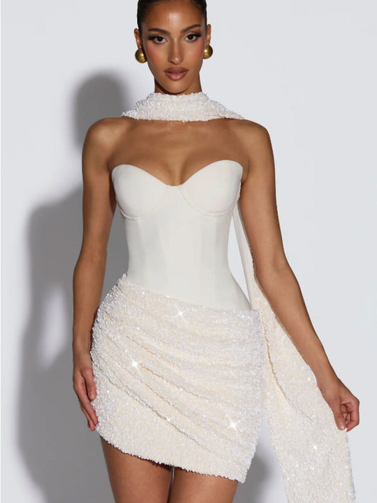 Damen Glamouröses Minikleid mit figurbetontem Bustier-Oberteil und eindrucksvollem Paillettenrock Nord Taschen