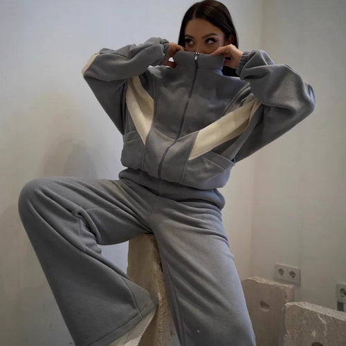 Damen oversized Reißverschluss-Fleecejacke mit Paneel-Details und weiter High-Waist-Loungehose Nord Taschen