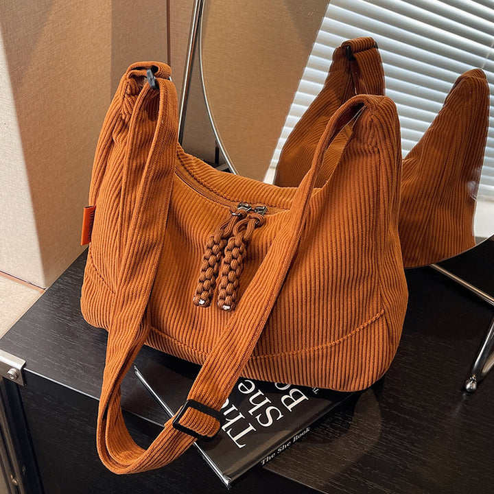 Damen Hobo-Tasche aus feinem Cord mit praktischem Kordelzug Nord Taschen