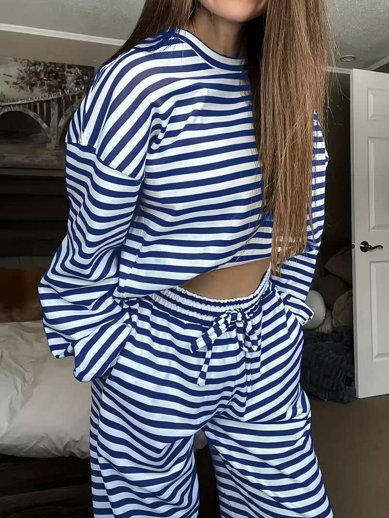 Damen Gestreiftes Loungewear-Set mit Oversize-Sweatshirt und elastischer Tunnelzug-Hose Nord Taschen