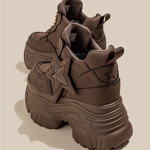 Damen Sportliche Plateau-Sneaker mit markantem Sternapplikation
