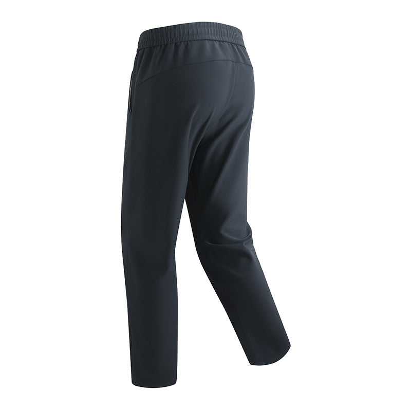 Herren Slim-Tapered Performance-Jogginghose aus wasserabweisendem Funktionsstoff mit elastischem Kordelbund & verdeckten Reißverschlusstaschen Nord Taschen