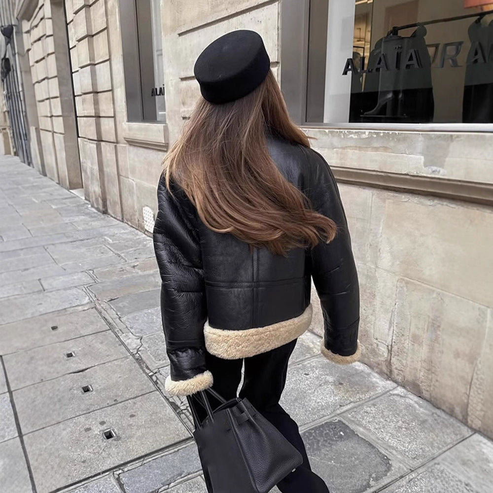 Damen Kurzjacke im Aviator‑Stil mit Teddy‑Innenfutter und doppelreihiger Druckknopffront Nord Taschen