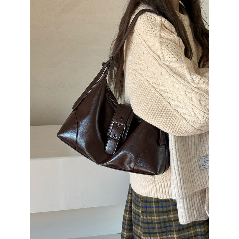 Damen Hobo-Tasche mit elegantem Schnallenverschluss und geschmeidiger Kunstleder-Oberfläche Nord Taschen