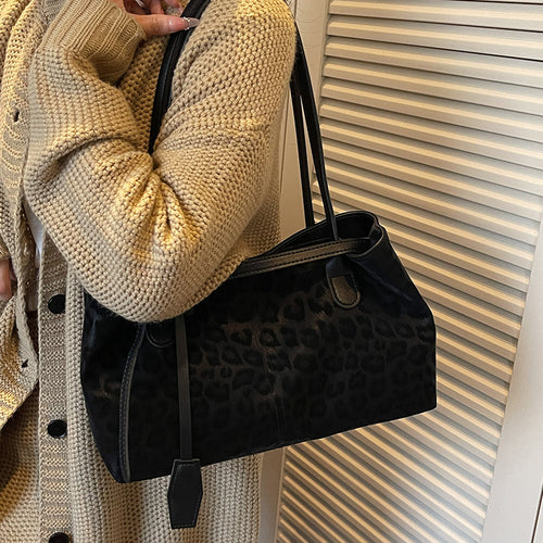 Damen Hobo-Tasche mit elegantem Leopardenmuster Nord Taschen