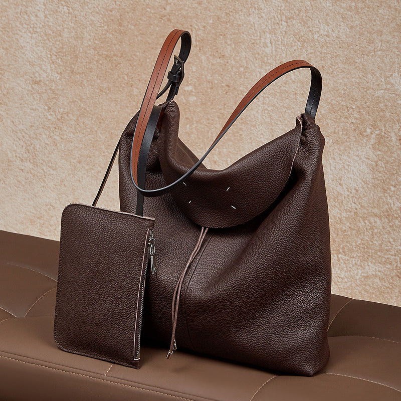 Damen Hobo-Tasche aus weichem, strukturiertem Leder mit abnehmbarem Kosmetiktäschchen Nord Taschen