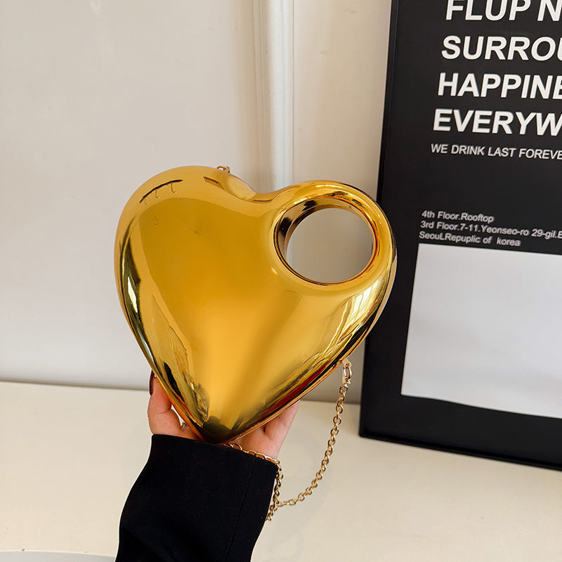 Damen herzförmige Clutch mit glänzendem Finish Nord Taschen