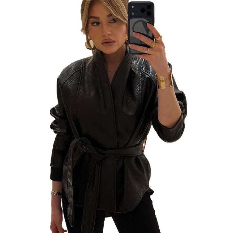 Damen Taillierte Lederjacke mit Wickelgürtel und Kimono-Kragen Nord Taschen