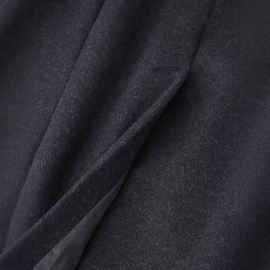 Damen Langer taillierter Wollmix-Mantel mit schmalem Schalkragen und Ein-Knopf-Verschluss Nord Taschen