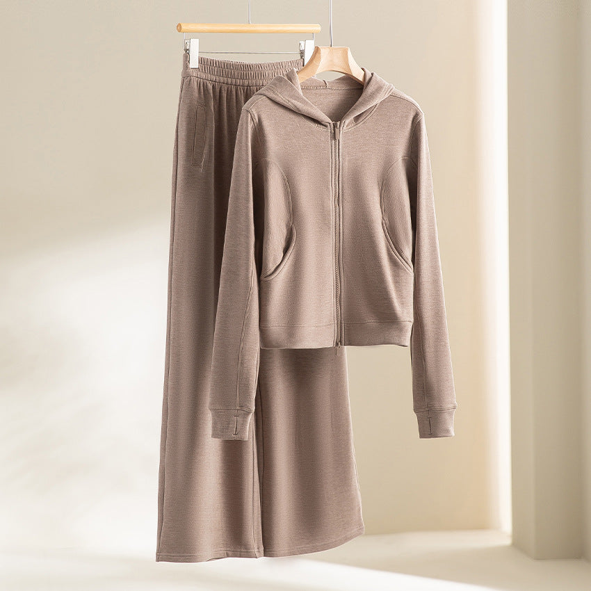 Damen Cropped Kapuzenjacke mit Reißverschluss und konturierten Eingrifftaschen Nord Taschen