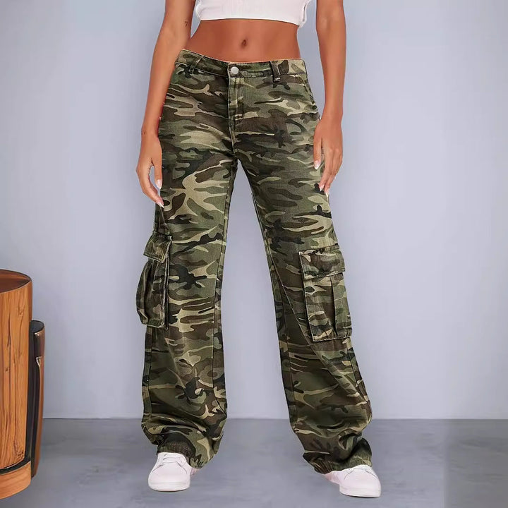 Damen Cargo-Hose im urbanen Camouflage-Stil mit praktischen Seitentaschen