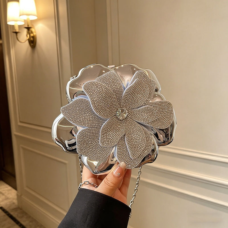 Damen Clutch mit floralem Design und glamourösem Glitzereffekt Nord Taschen