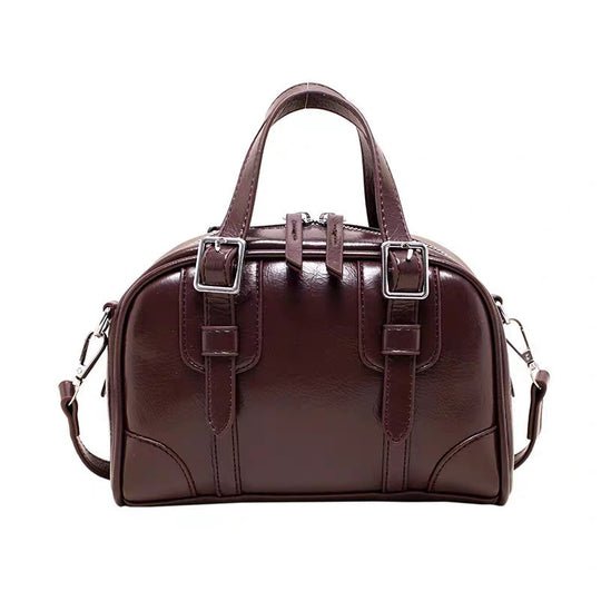 Damen Handtasche mit eleganter Hochglanz-Oberfläche und praktischen Trageriemen Nord Taschen