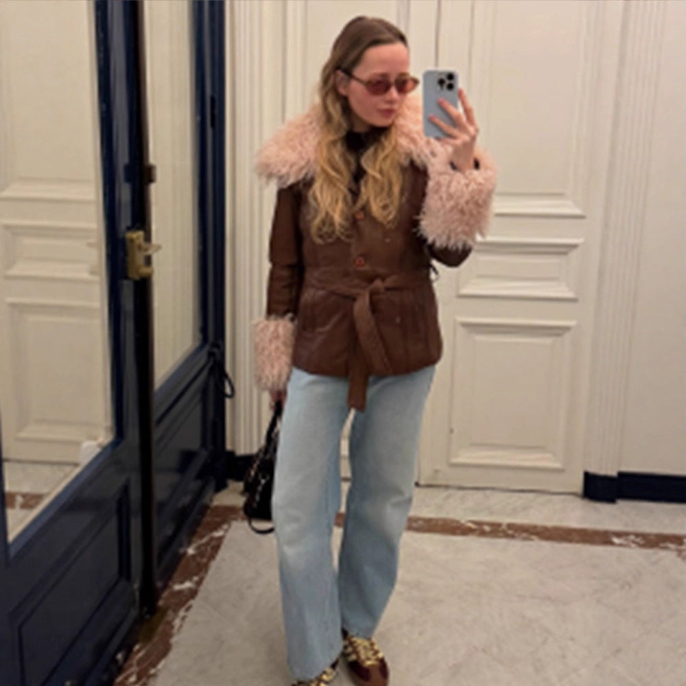 Damen Taillierte Lederimitatjacke mit Bindegürtel, opulentem abnehmbarem Faux-Fur-Schalkragen und Fellmanschetten Nord Taschen