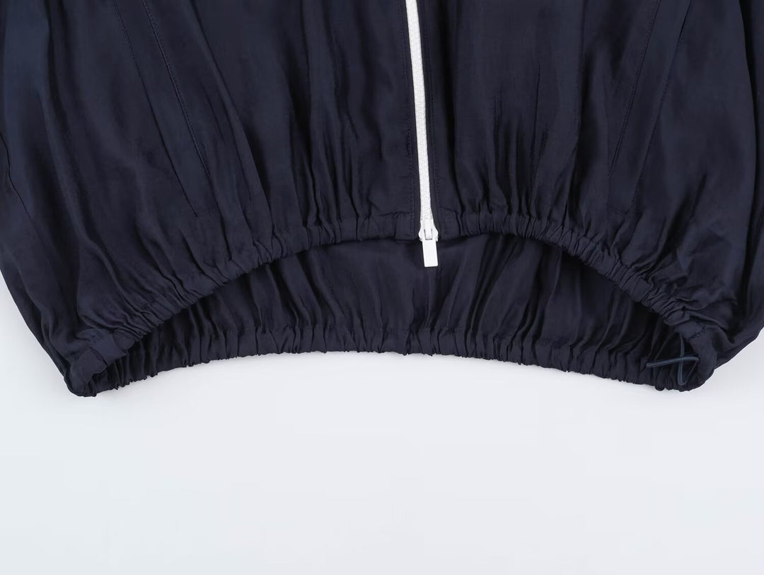 Damen Cropped Windbreaker-Jacke mit hohem Funnelkragen, Kontrastpaspel und elastischem Saum Nord Taschen
