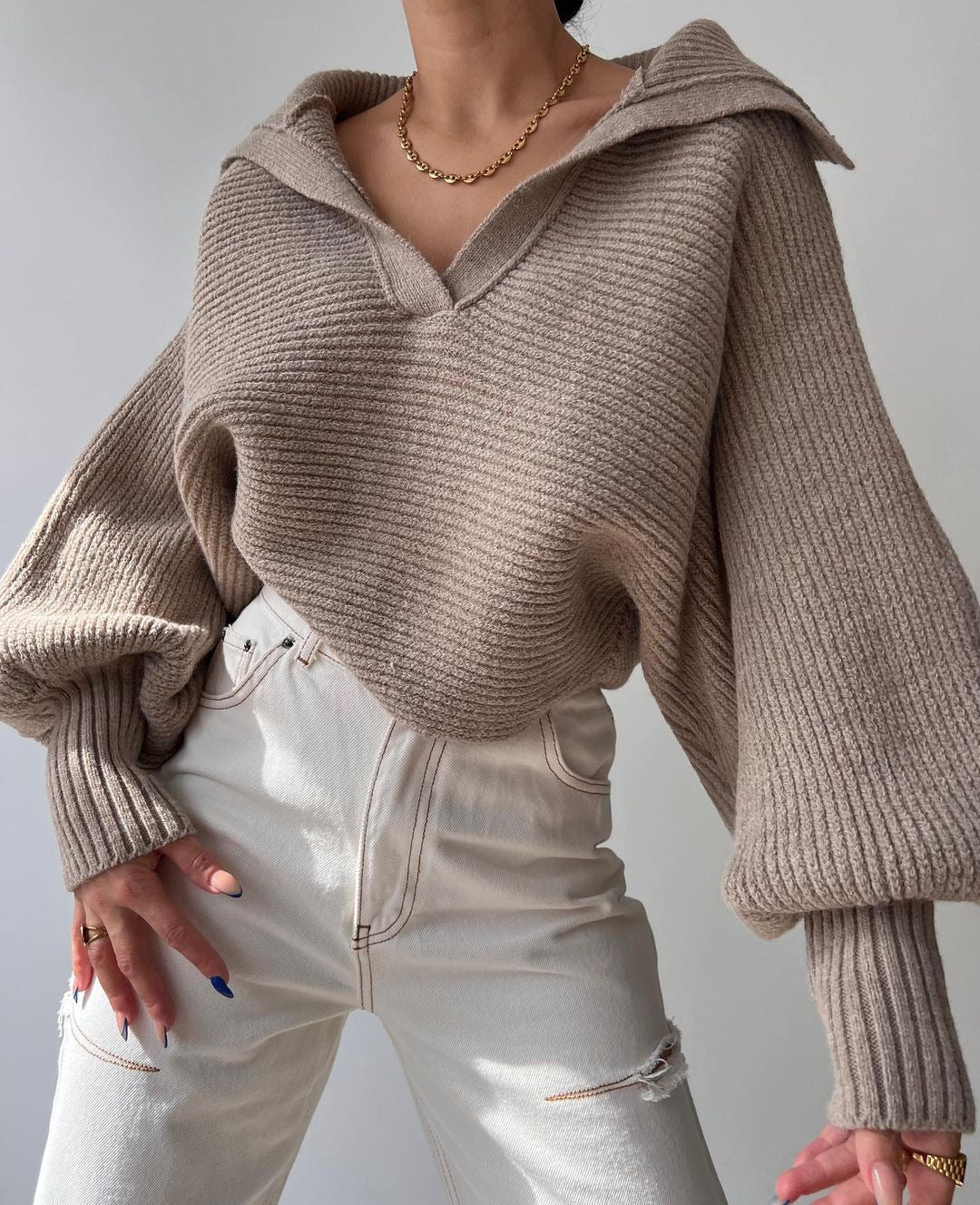 Damen Oversize Rippsweater mit Reverskragen und tiefem V‑Ausschnitt Nord Taschen