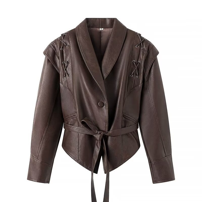Damen Wickel-Lederjacke mit Taillengürtel, betonter Schulterpartie und femininer Silhouette Nord Taschen