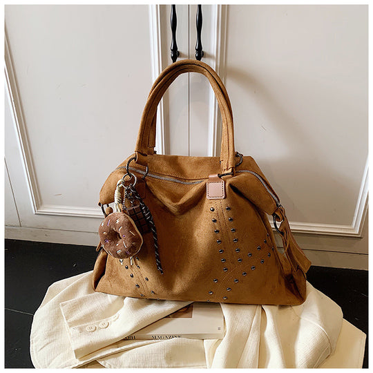 Damen elegante Shopper-Tasche aus hochwertigem Wildleder mit modischen Nieten Nord Taschen
