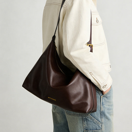 Damen Hobo Tasche aus luxuriösem Glattleder mit goldenen Akzenten Nord Taschen