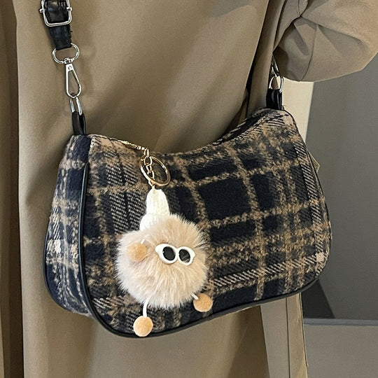 Damen Umhängetasche mit kariertem Design und weichem Obermaterial Nord Taschen