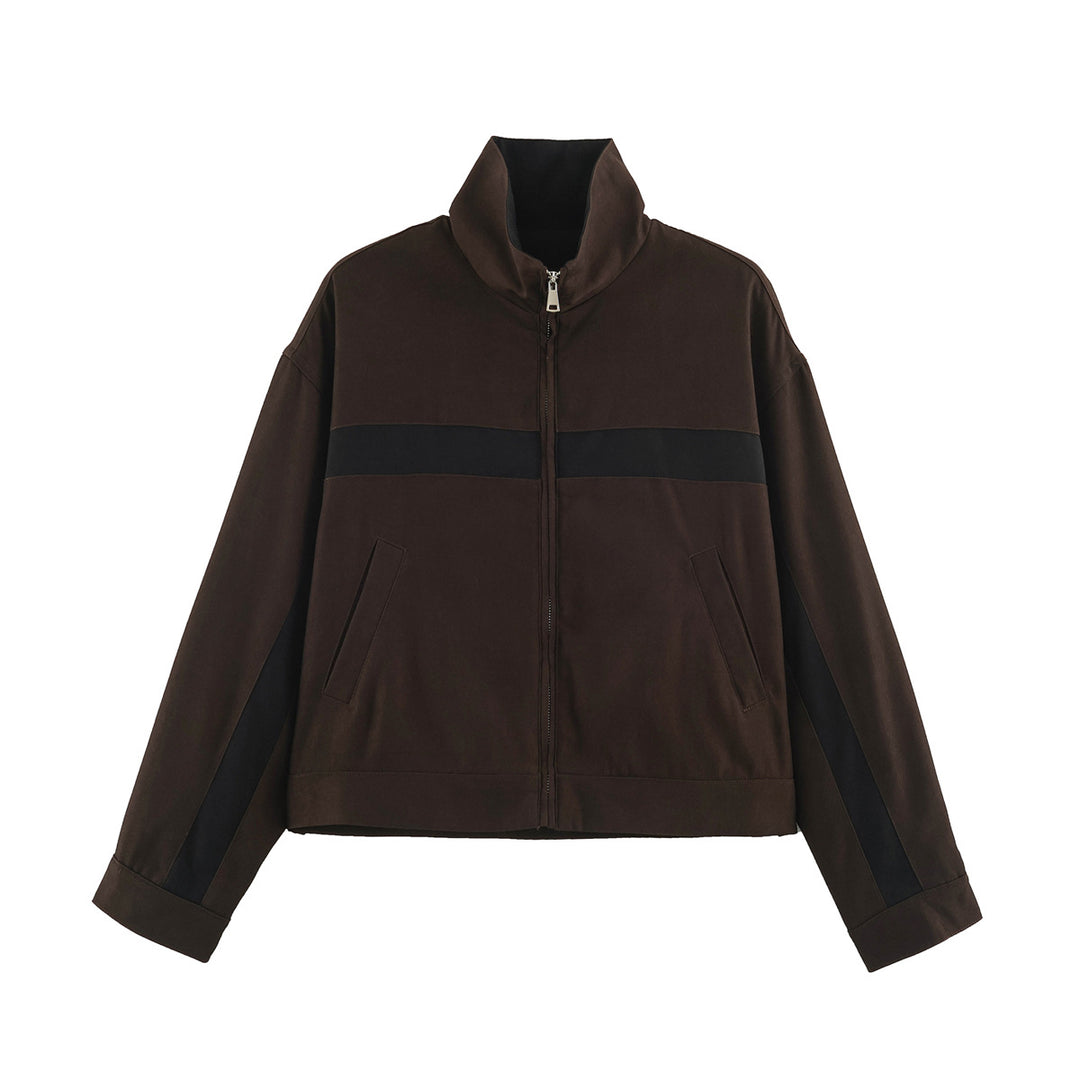 Unisex Kurz geschnittene Trackjacke mit Stehkragen, Kontraststreifen und Reißverschluss Nord Taschen