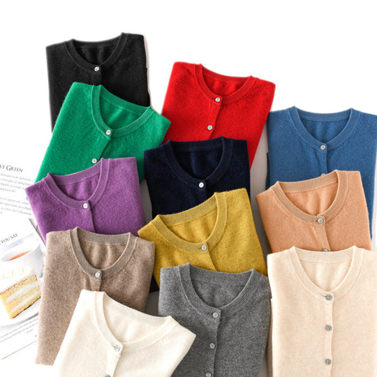 Damen Leichter Rundhals-Knopfcardigan in Kaschmiroptik mit feiner Rippkante und lässiger Silhouette Nord Taschen
