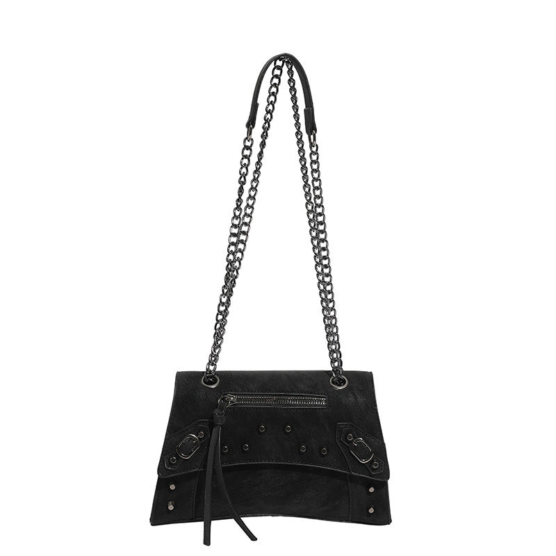 Damen Umhängetasche mit modischen Kettenakzenten und ausgefallenem Design Nord Taschen