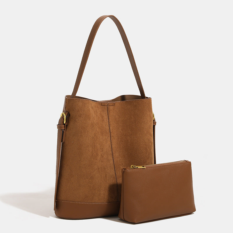 Damen Hobo-Tasche aus hochwertigem Wildleder mit praktischem Innenfutter Nord Taschen