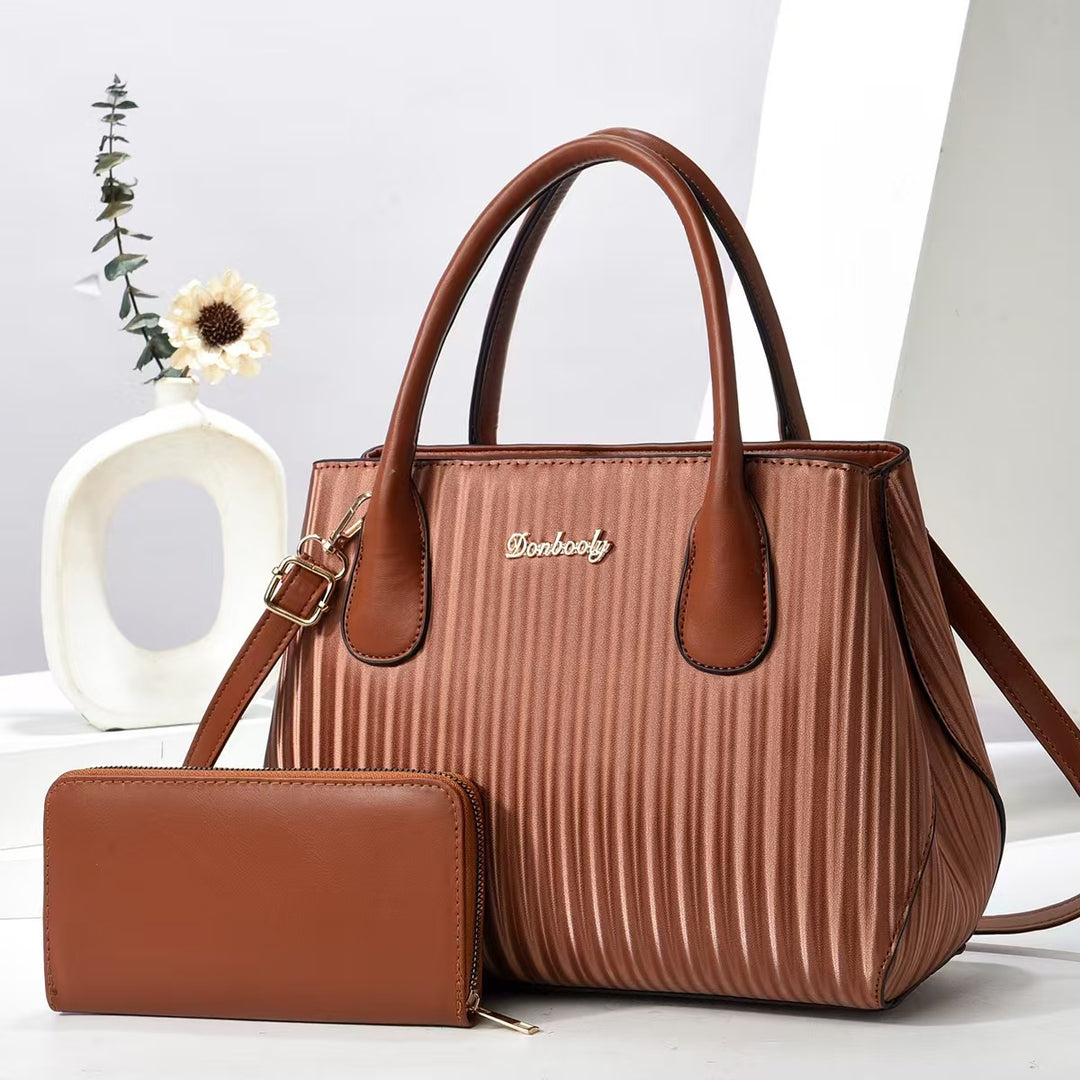 Damen Designerminitasche mit strukturiertem Obermaterial und abnehmbarem Portemonnaie Nord Taschen
