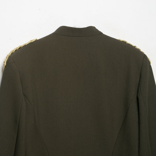 Damen Kurz geschnittene Militärjacke mit Schulterkordeln und Zierknöpfen Nord Taschen