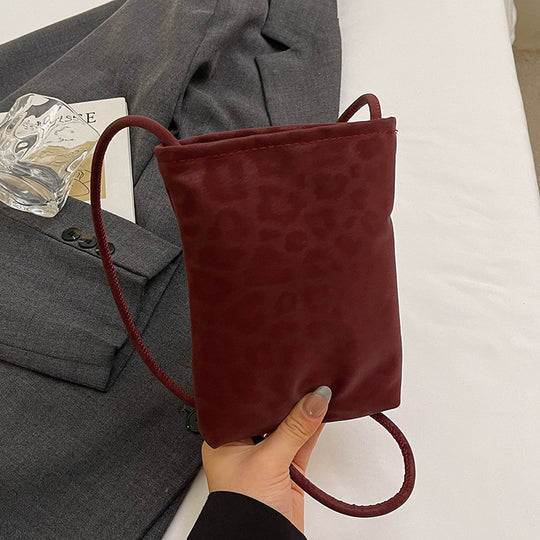 Damen Umhängetasche aus weichem Kunstleder mit modernem Leopardenmuster Nord Taschen