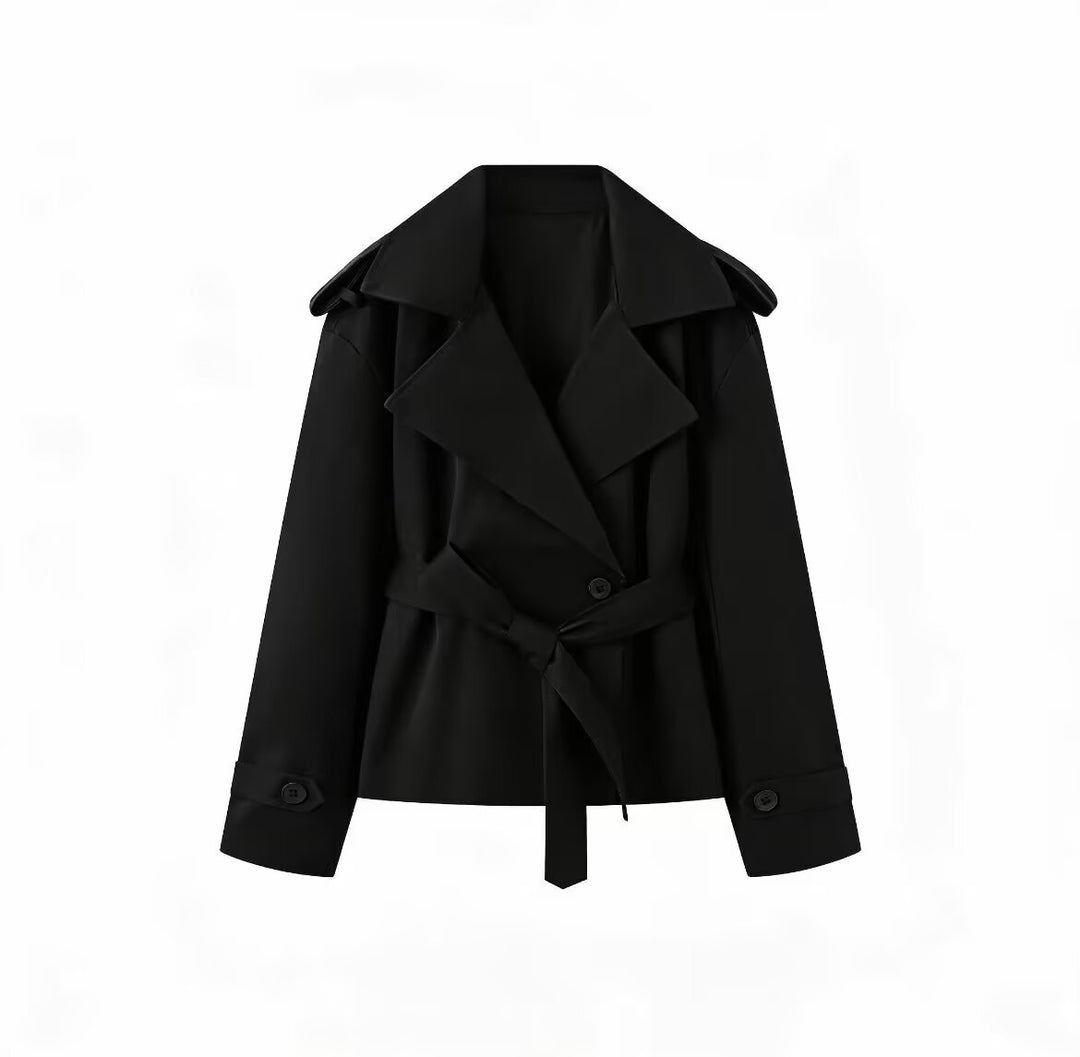 Damen Kurz geschnittener doppeltreihiger Trenchcoat mit Taillengürtel und Schulterklappen Nord Taschen
