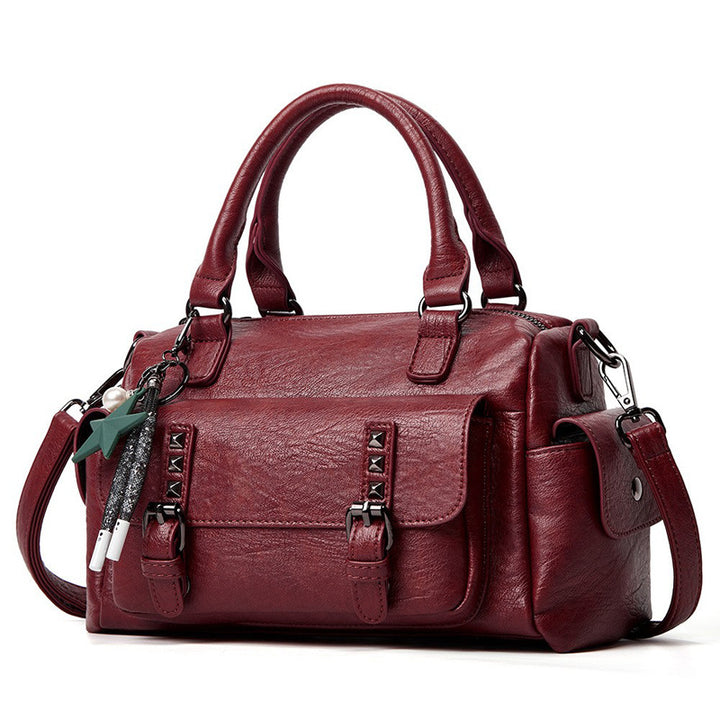 Damen Henkeltasche mit eleganten Nieten und praktischem Innenlayout Nord Taschen