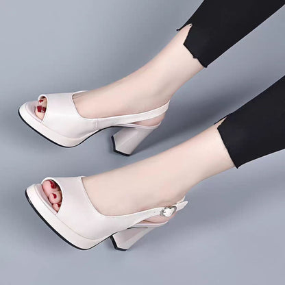 Orthopädische Schuhe mit Absatz