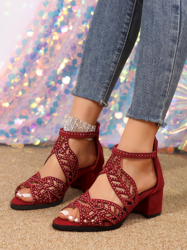Damen Elegante Sandalen mit glamourösem Strassdetail und modischem Riemendesign