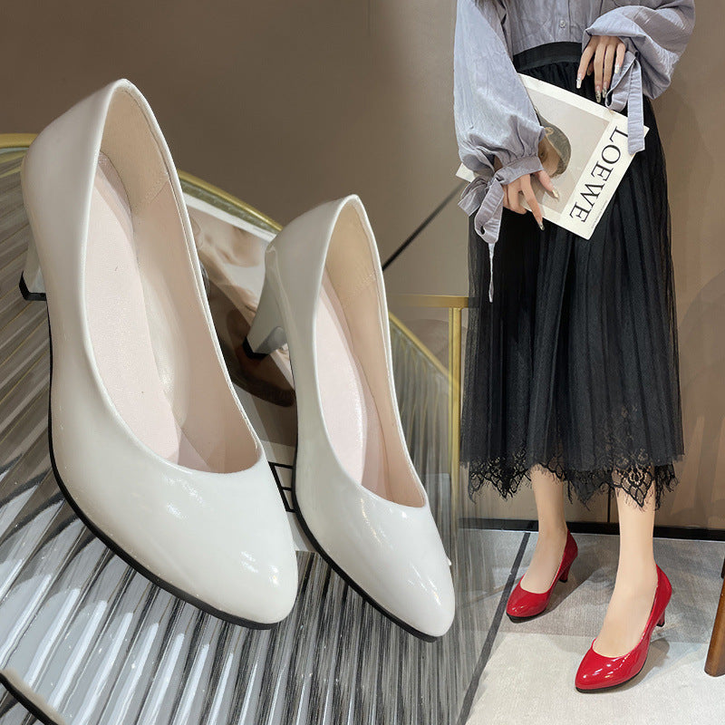 Damen elegante Pumps mit bequemem Blockabsatz und hochwertiger Lackoberfläche