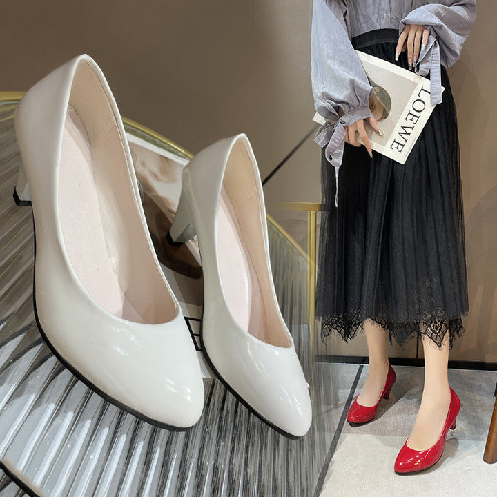 Damen elegante Pumps mit bequemem Blockabsatz und hochwertiger Lackoberfläche