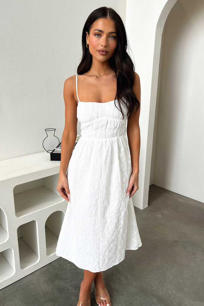 Damen Sommerliches Midi-Kleid mit verstellbaren Spaghettiträgern und Raffung Nord Taschen