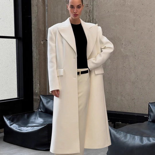 Damen Maxilanger Oversize-Wollmixmantel mit markanten Schulterpolstern und Reverskragen Nord Taschen