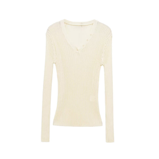 Damen Figurbetontes Rippstrick-Longsleeve mit V-Ausschnitt und Zierknopfleiste Nord Taschen