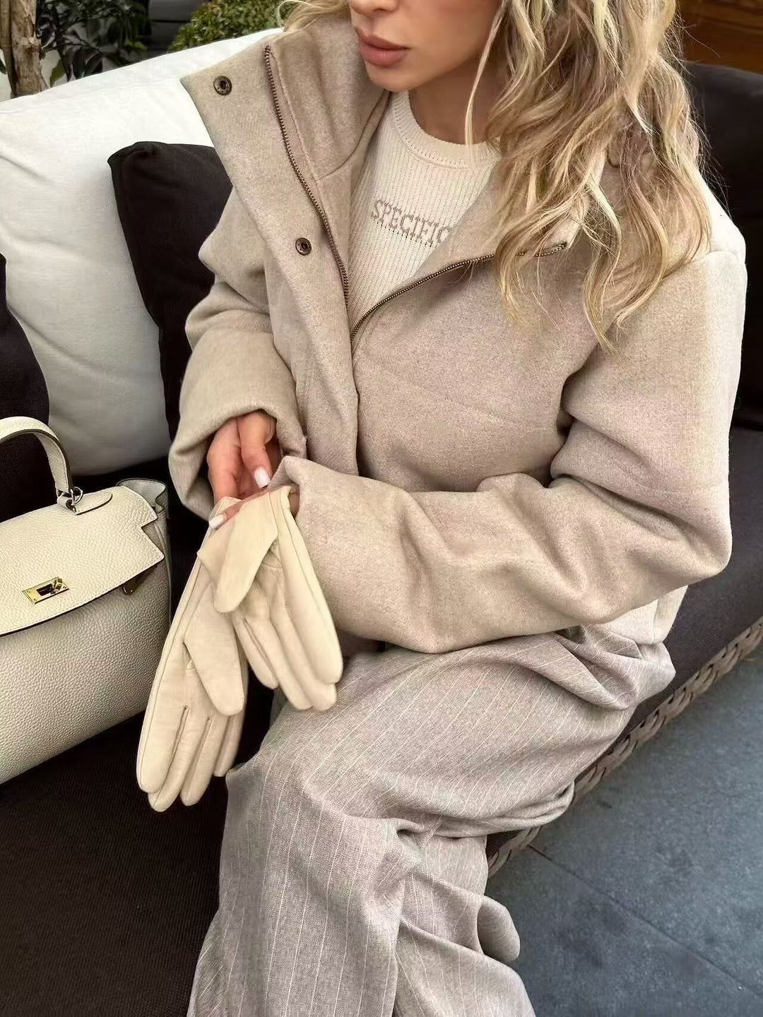 Damen Kurze wattierte Wollmix-Übergangsjacke mit hohem Stehkragen und verdeckter Druckknopfleiste Nord Taschen