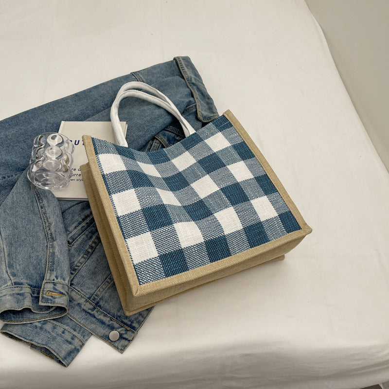 Damen Shopper-Tasche mit kariertem Design und verspielten Pompons Nord Taschen