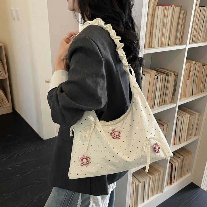Damen Hobo-Tasche mit verspielten Blumenapplikationen und gerafftem Design Nord Taschen