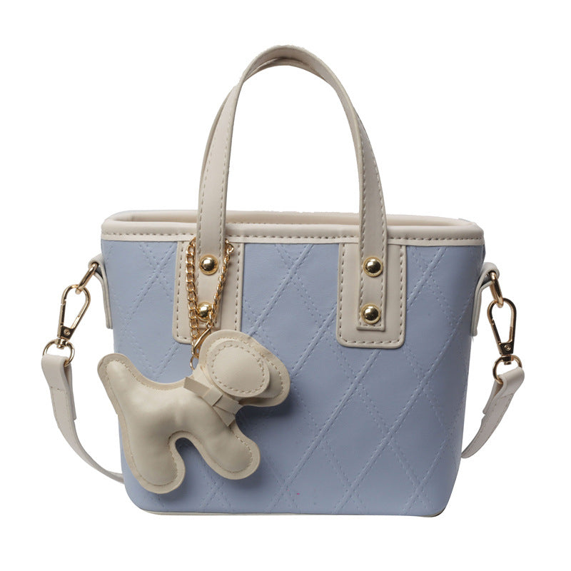 Damen Mini-Tasche mit gestepptem Design und abnehmbarem Anhänger | Nord Taschen