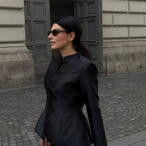 Damen Taillierte Satinjacke mit Stehkragen und Zierknotenverschlüssen Nord Taschen